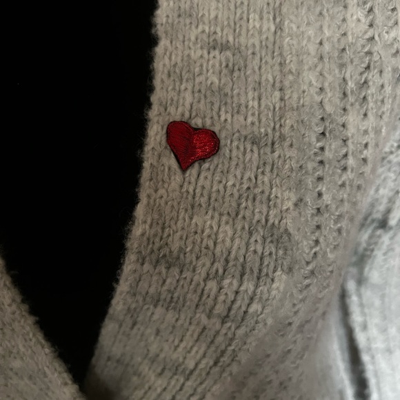 Pam & Gela boxy sweater cardigan with heart patch - Picture 5 of 6